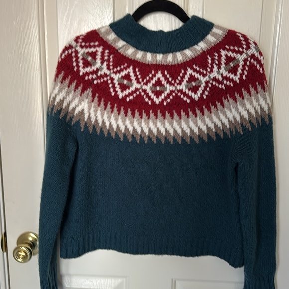 American Eagle sweater fair isle pattern. - Picture 3 of 4